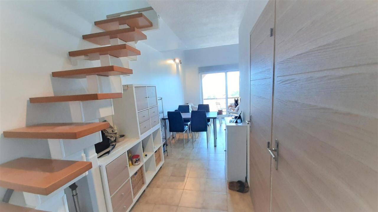 Charmant Appartement Vue Mer A 100M De La Plage. Saint Aygulf Exterior foto